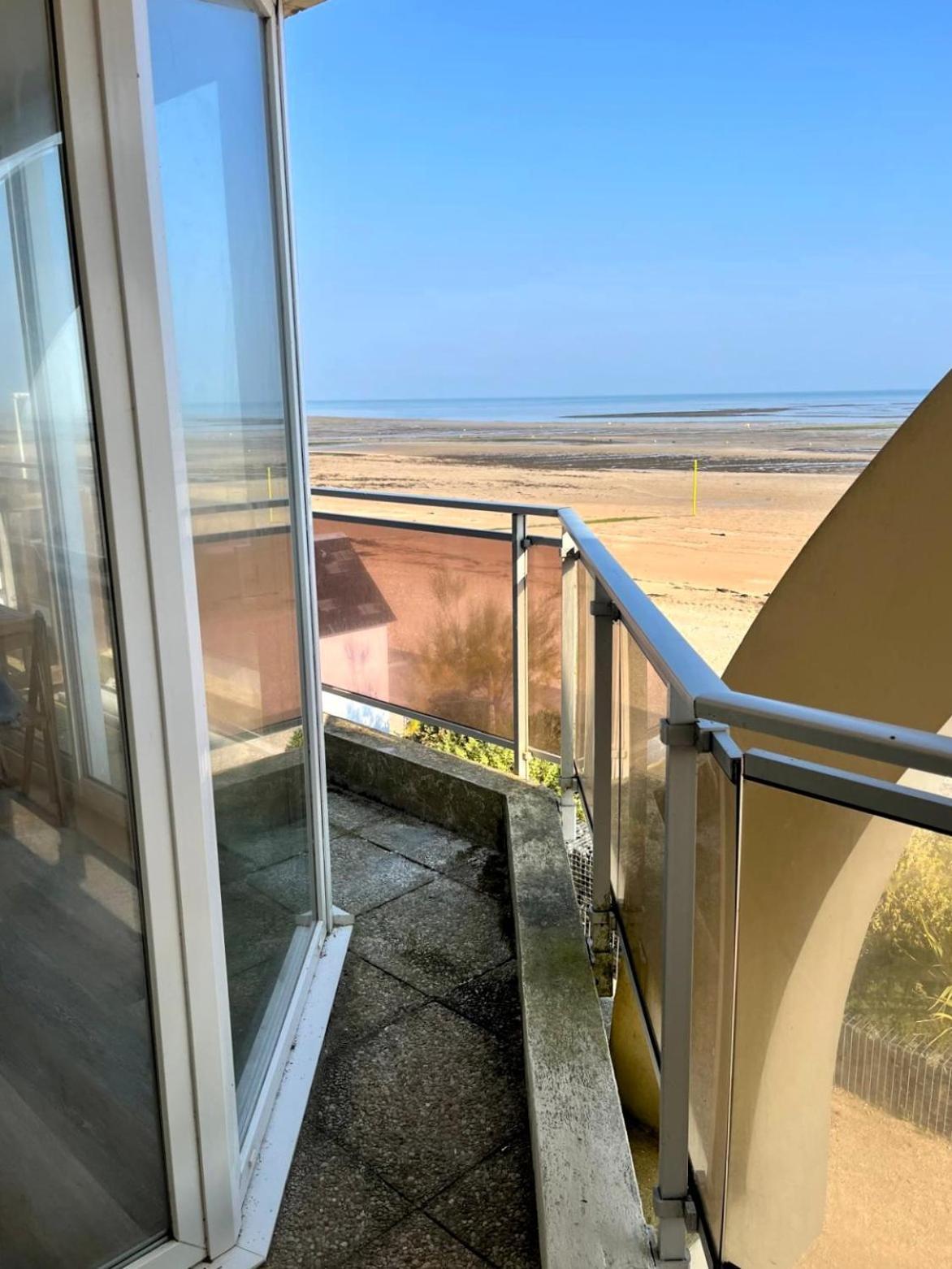 Mettons Les Voiles - Appt Vue Mer Avec Loggia Bernières-sur-Mer Buitenkant foto