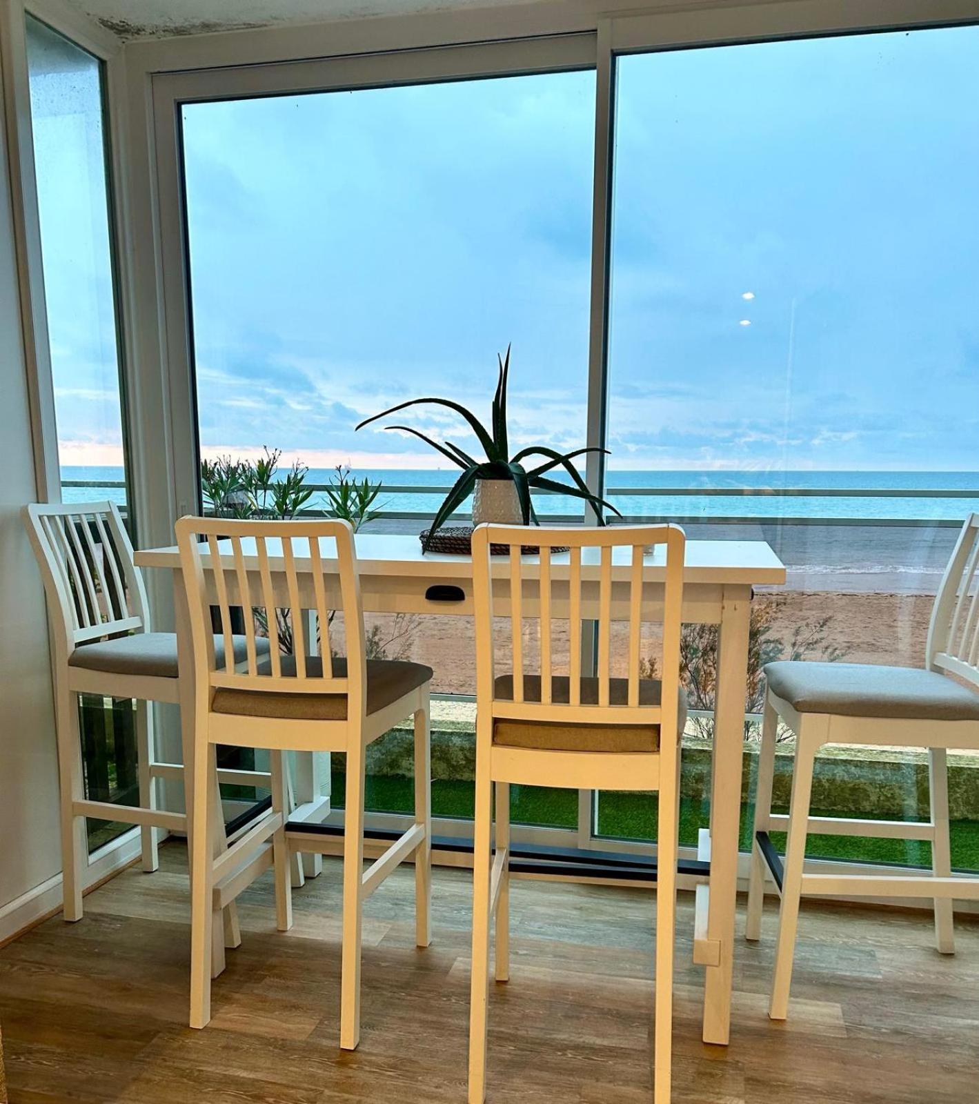 Mettons Les Voiles - Appt Vue Mer Avec Loggia Bernières-sur-Mer Buitenkant foto