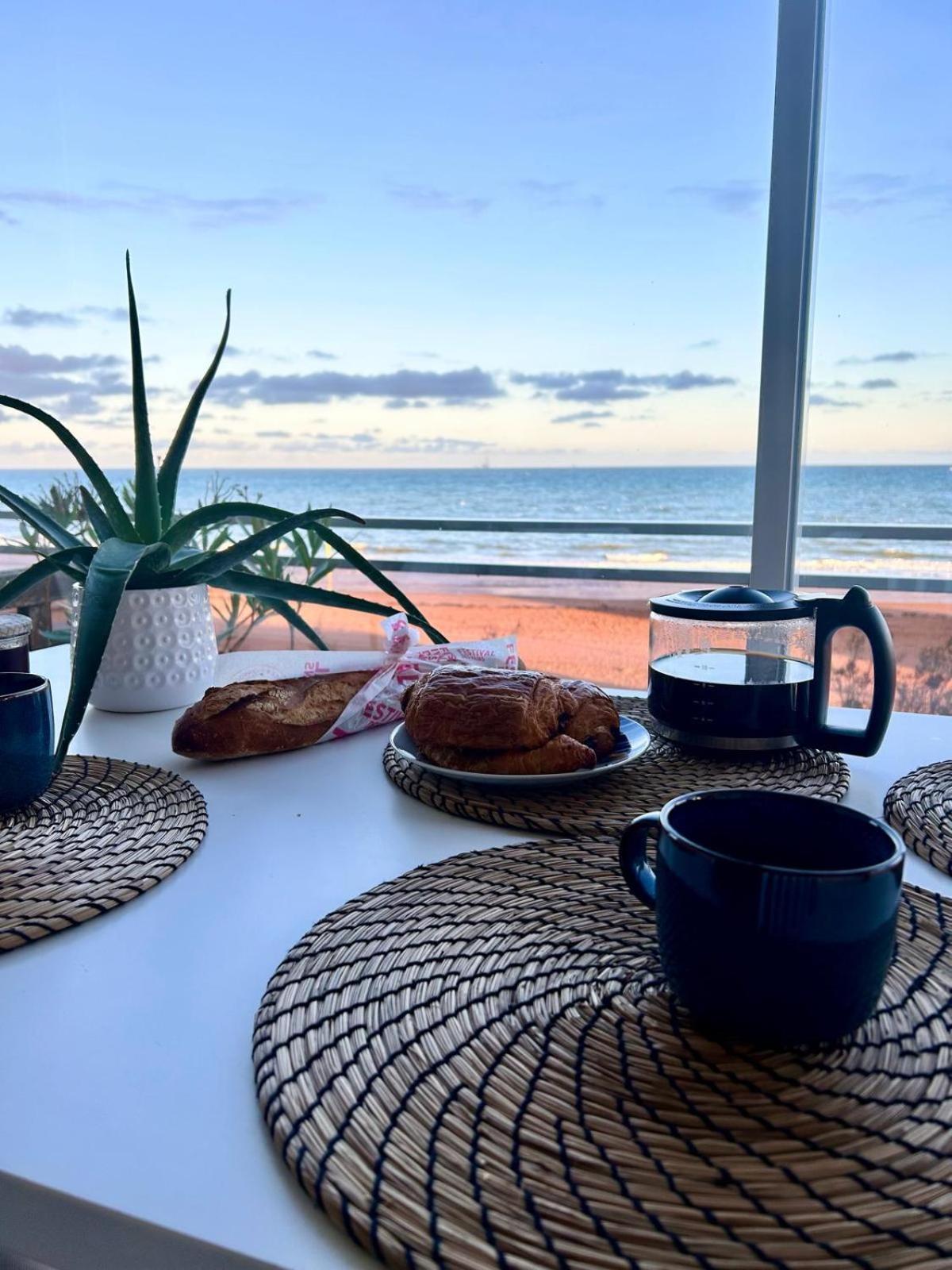 Mettons Les Voiles - Appt Vue Mer Avec Loggia Bernières-sur-Mer Buitenkant foto